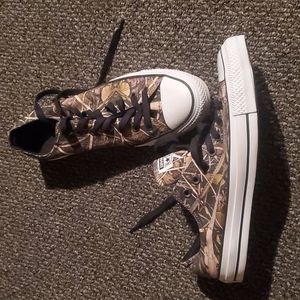 Realtree Camo Converse size 11